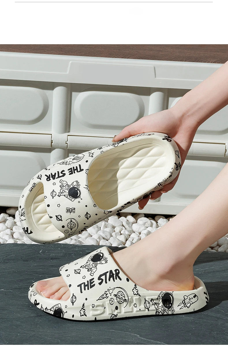 Slippers FOR WOMEN'S Summer Outdoor Wear, New Indoor Home, Bathroom, Shower, Non Slip, Household Slippers for Men Zyt2411