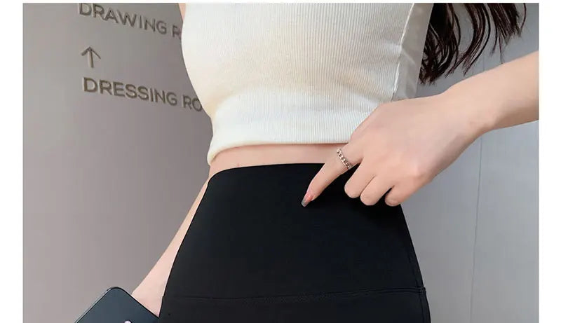 Summer wearing thin contrasting shorts leggings high waisted Barbie safety pants three point no awkward line shark pants for