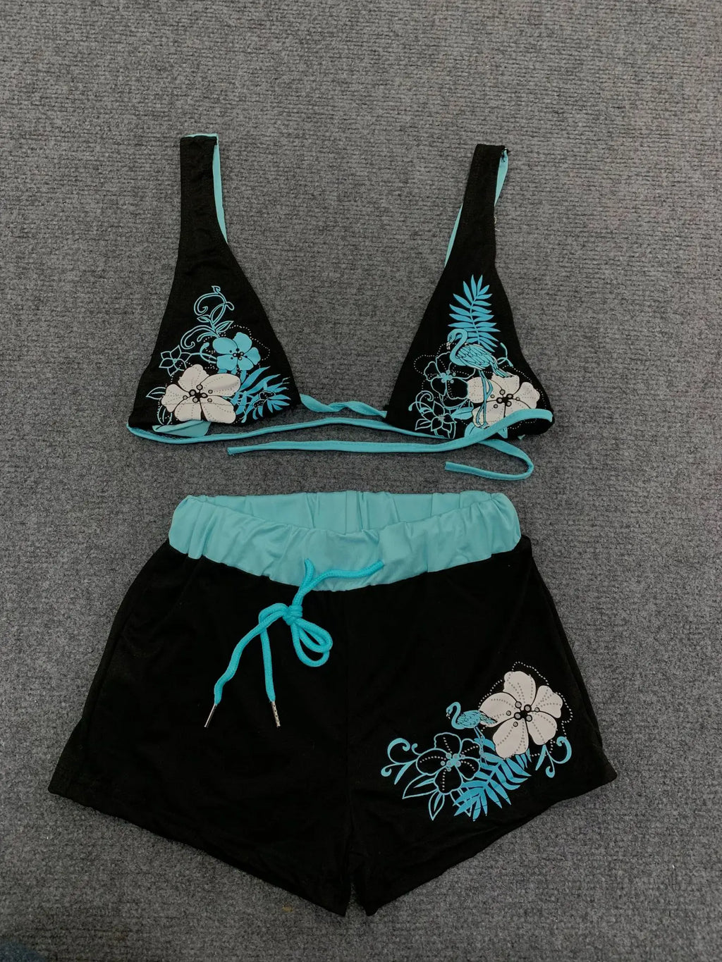 Spring and Summer Fashion Trend: Y2K Sexy Bikini - Ins European and American Niche Design, Figure-Hugging Swimsuit Set