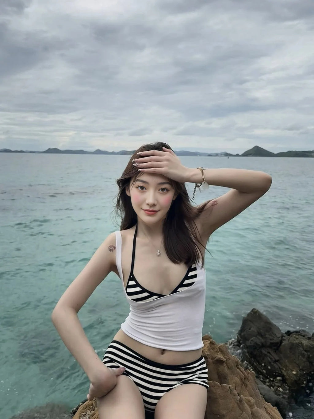 Thailand Retro Black White Stripe Swimwear Sexy Bikini Top Strappy Crop Top Pure Desire Swimwear for Girls Beach Vacation