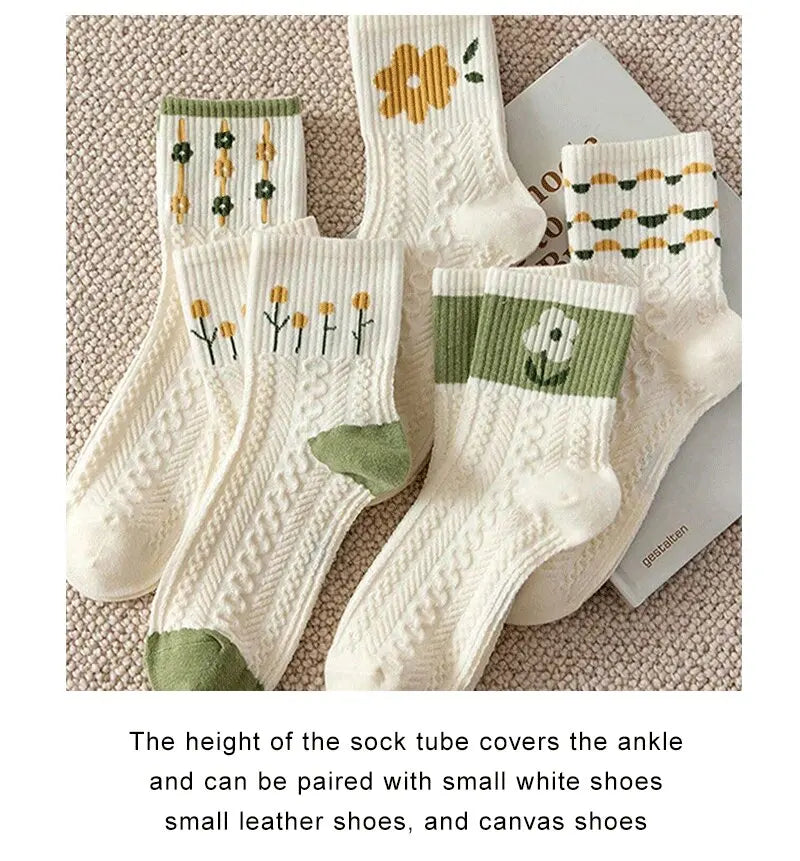 10 Pairs Women Cartoon Socks Creative Fashionable Printed Socks Soft Comfortable Lightweight Green Bottomed Midlength Socks